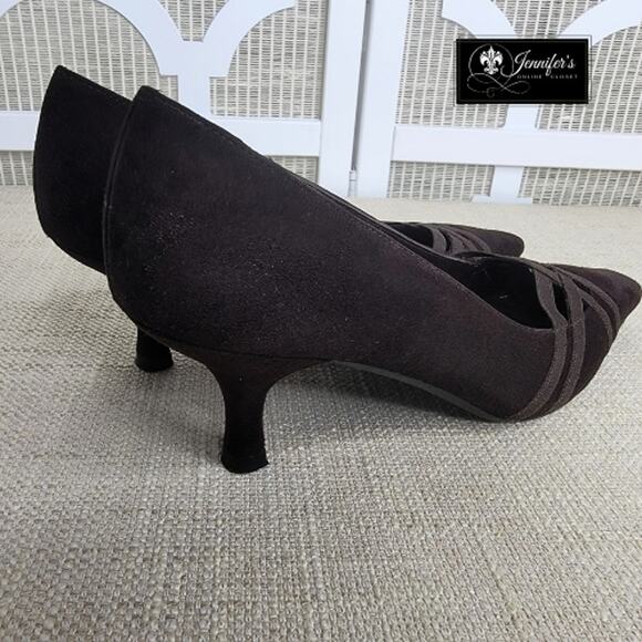 Stuart Weitzman Women's Brown Suede Criss Cross Toe Strap Kitten Heels - Picture 10 of 14